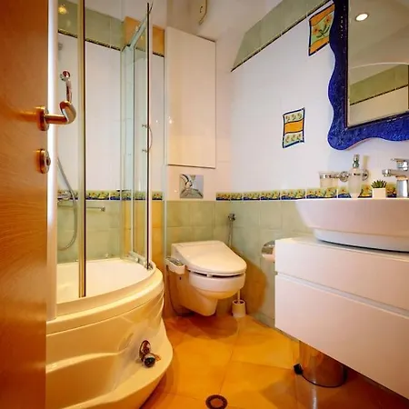 - Location, Near Center! Apartment