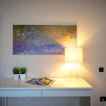 Apartment - Location, Near Center!