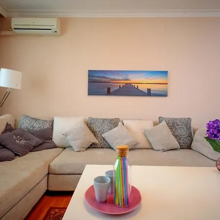 - Location, Near Center! Apartment