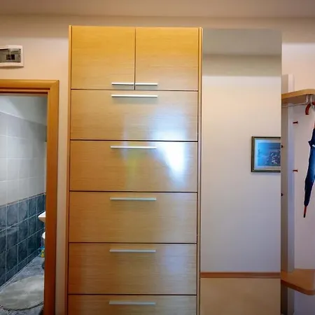 Apartment - Location, Near Center!